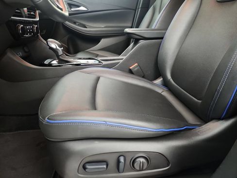 Used 2025 Buick Encore GX Sport Touring w/ Comfort Package FWD image 22