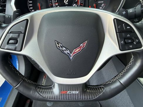 Used 2016 Chevrolet Corvette Z06 Coupe w/ 3LZ w/ 3LZ Preferred Equipment Group RWD image 20