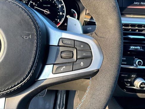 Used 2018 BMW 540i xDrive w/ M Sport Package image 12