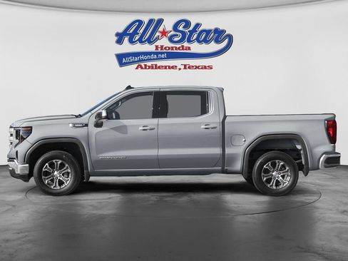 Used 2025 GMC Sierra 1500 SLT AWD/4WD image 3