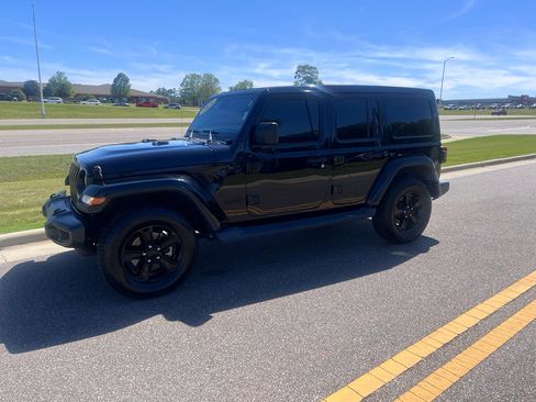 Certified 2021 Jeep Wrangler Unlimited Sahara AWD/4WD image 12