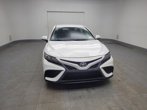 Used 2021 Toyota Camry SE image 14