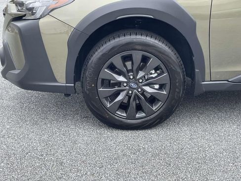 Certified 2025 Subaru Outback Onyx Edition XT w/ Popular Package #2 image 9