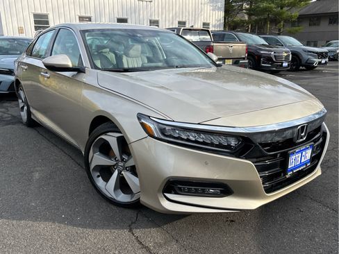 Used 2018 Honda Accord Touring image 43