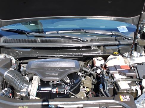 Used 2025 Cadillac XT5 Premium Luxury image 13