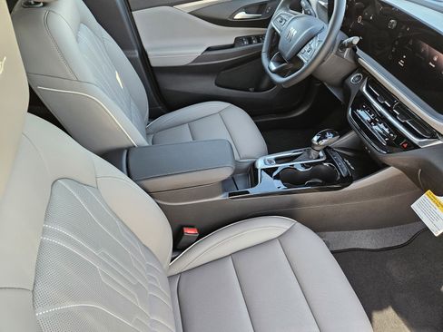 New 2026 Buick Envista Avenir FWD image 10