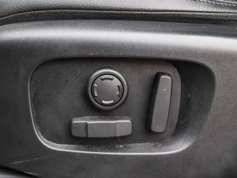 Used 2020 Land Rover Discovery Sport S image 21