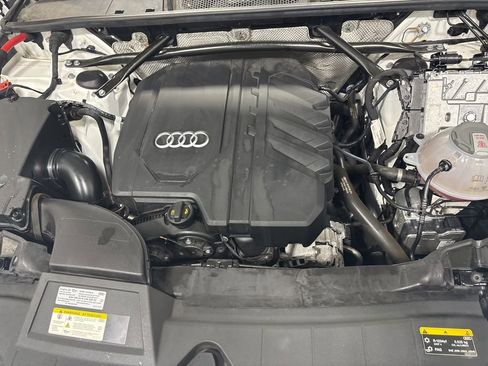 Used 2023 Audi Q5 2.0T Premium w/ Convenience Package AWD/4WD image 29