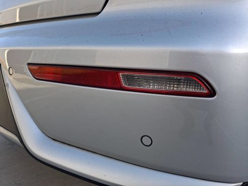 Used 2018 Kia Niro Touring w/ Paint Protection Package image 12