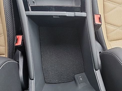 Certified 2025 Volkswagen Atlas Cross Sport SE image 11