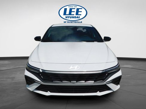 New 2025 Hyundai Elantra Sport image 8