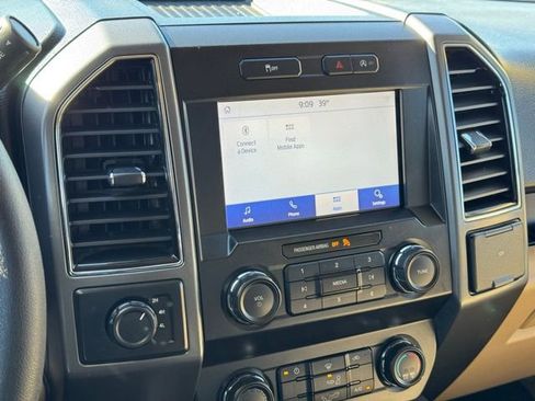 Used 2020 Ford F150 XLT image 28