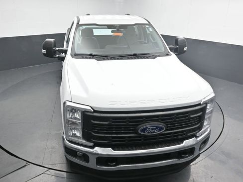 New 2026 Ford F250 XL w/ FX4 Off-Road Package AWD/4WD image 12