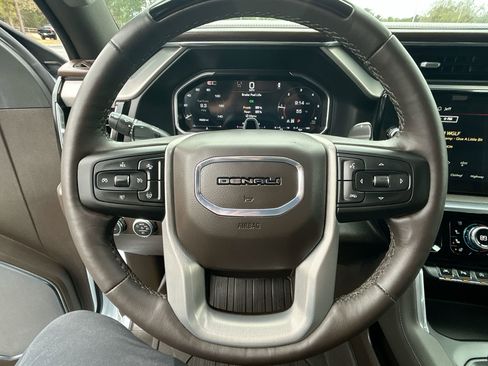 Used 2026 GMC Sierra 1500 Denali image 19