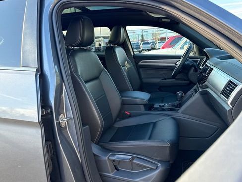 Used 2023 Volkswagen Atlas Cross Sport SE w/ Panoramic Sunroof Package image 29