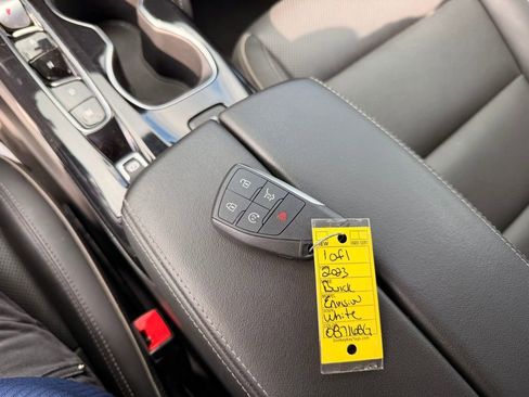 Used 2023 Buick Envision Essence image 26