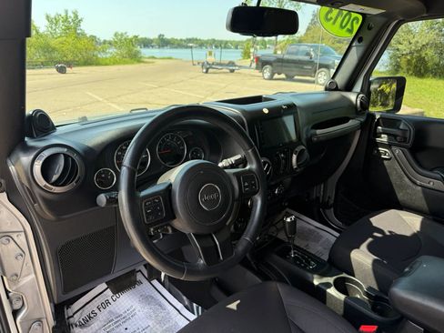 Used 2013 Jeep Wrangler Unlimited Sport AWD/4WD image 10