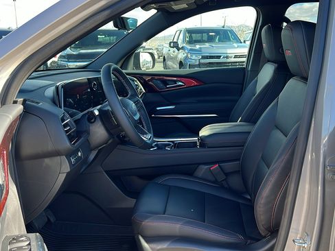 New 2026 Chevrolet Traverse Z71 w/ Driver Confidence Package image 30