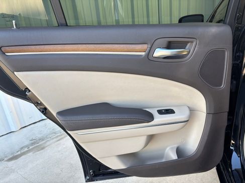 Used 2013 Chrysler 300 C Luxury Series w/ Harman Kardon Audio Group image 27