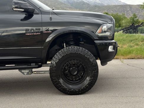 Used 2018 RAM 2500 Laramie w/ Sport Appearance Group AWD/4WD image 3