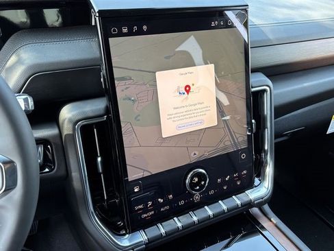 New 2026 GMC Yukon XL Denali w/ Denali Reserve Package image 13