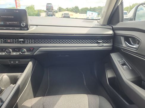 Used 2024 Honda Accord EX image 11