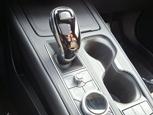 Used 2024 Cadillac XT4 Luxury w/ Cold Weather Package image 13