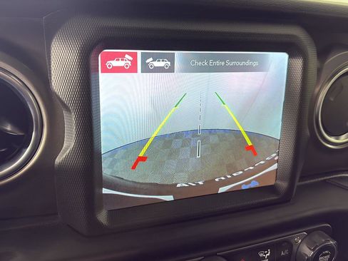 Used 2023 Jeep Wrangler Unlimited Rubicon 4xe w/ Safety Group AWD/4WD image 10