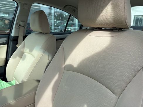 Used 2017 Subaru Legacy 2.5i Premium image 12
