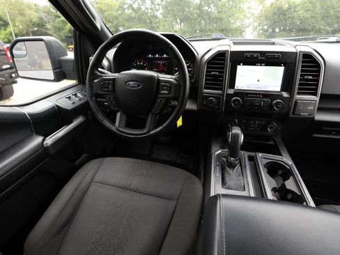 Used 2019 Ford F150 XLT w/ Equipment Group 302A Luxury AWD/4WD image 16