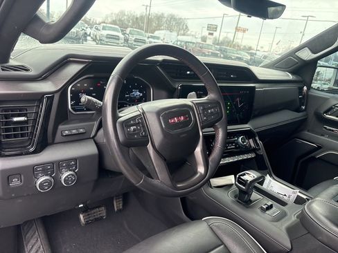 Used 2022 GMC Sierra 1500 AT4X image 4