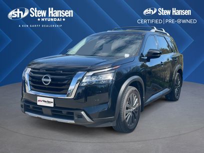 Used 2024 Nissan Pathfinder SL w/ SL Premium Package