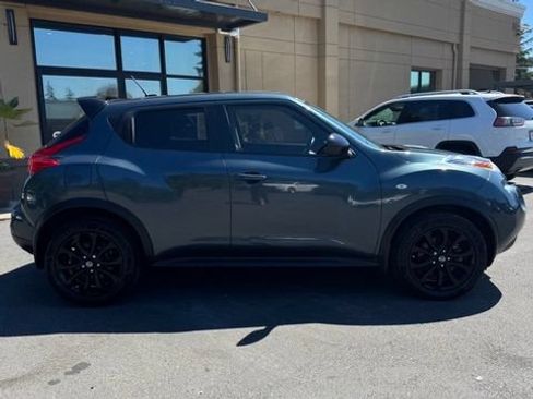 Used 2013 Nissan Juke SV w/ Midnight Edition FWD image 8