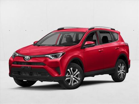 Used 2018 Toyota RAV4 LE FWD image 1