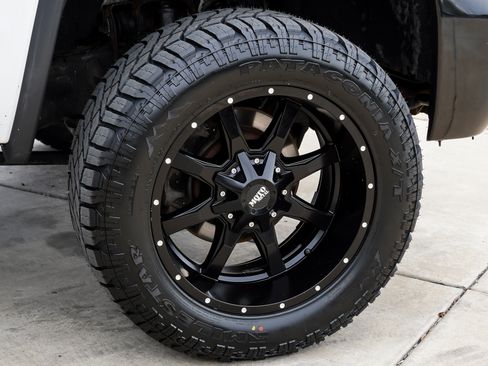 Used 2016 GMC Sierra 2500 SLE w/ SLE Preferred Package AWD/4WD image 10