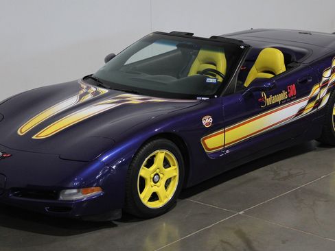 Used 1998 Chevrolet Corvette Convertible w/ Memory Pkg RWD image 12