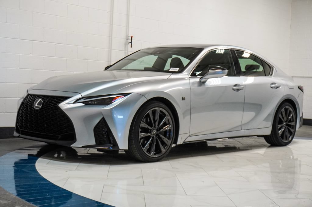 Used 2024 Lexus IS 350 F Sport RWD image 4