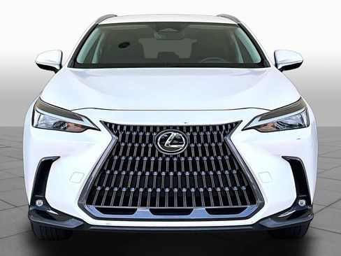 Used 2022 Lexus NX 250 FWD w/ Towing Package (2000 Lbs) image 4