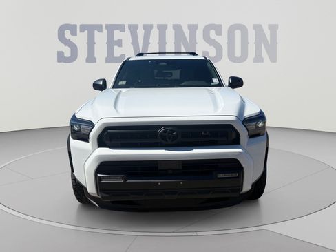 Used 2025 Toyota 4Runner SR5 AWD/4WD image 8