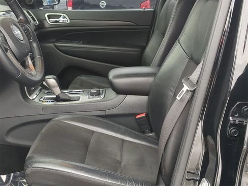 Certified 2022 Jeep Grand Cherokee Laredo X image 23