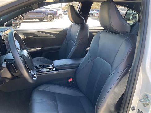 Used 2025 Toyota Camry XSE w/ Premium Package image 8