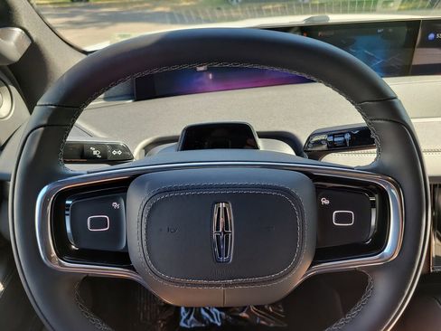 New 2025 Lincoln Navigator Reserve w/ Jet Appearance Package AWD/4WD image 29