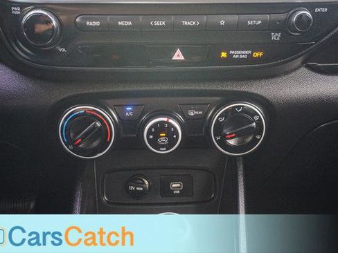 Used 2021 Hyundai Venue SE FWD image 24