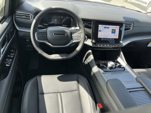 New 2025 Jeep Wagoneer Series II w/ Convenience Group I image 8