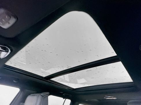 New 2026 Jeep Grand Wagoneer Summit image 13