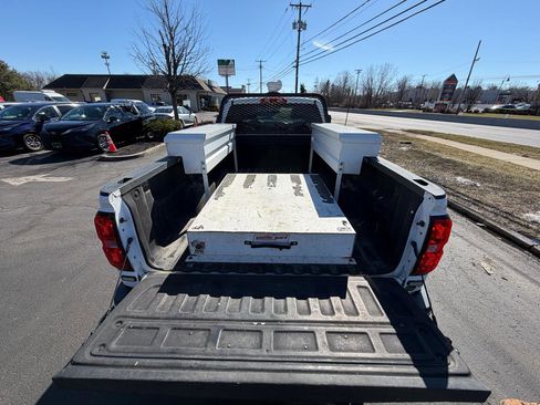 Used 2018 Chevrolet Silverado 2500 W/T w/ Snow Plow Prep Package image 17