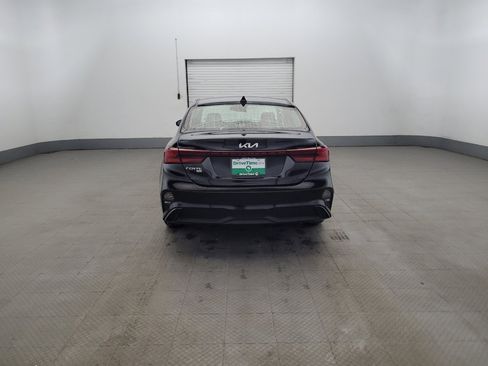 Used 2023 Kia Forte LX FWD image 6