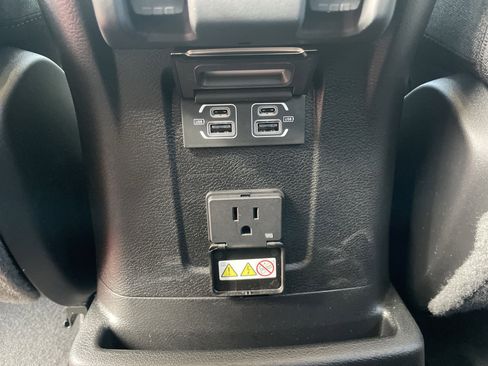 Certified 2025 Jeep Wrangler Unlimited Sahara AWD/4WD image 40