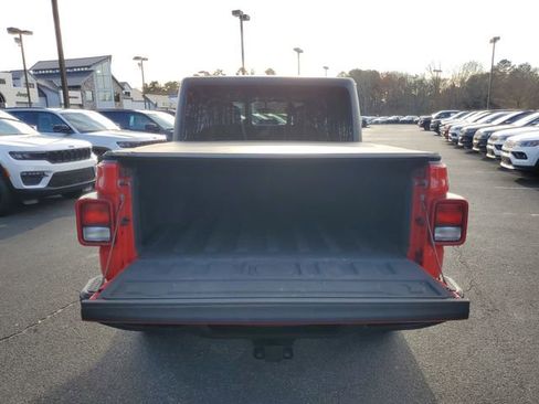 Certified 2020 Jeep Gladiator Sport w/ Quick Order Package 24S image 13