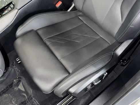 Certified 2025 BMW X3 xDrive30i w/ Premium Package image 34